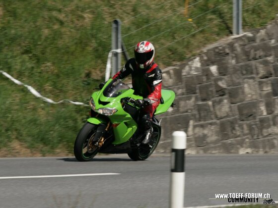 ZX-10R Action Shots