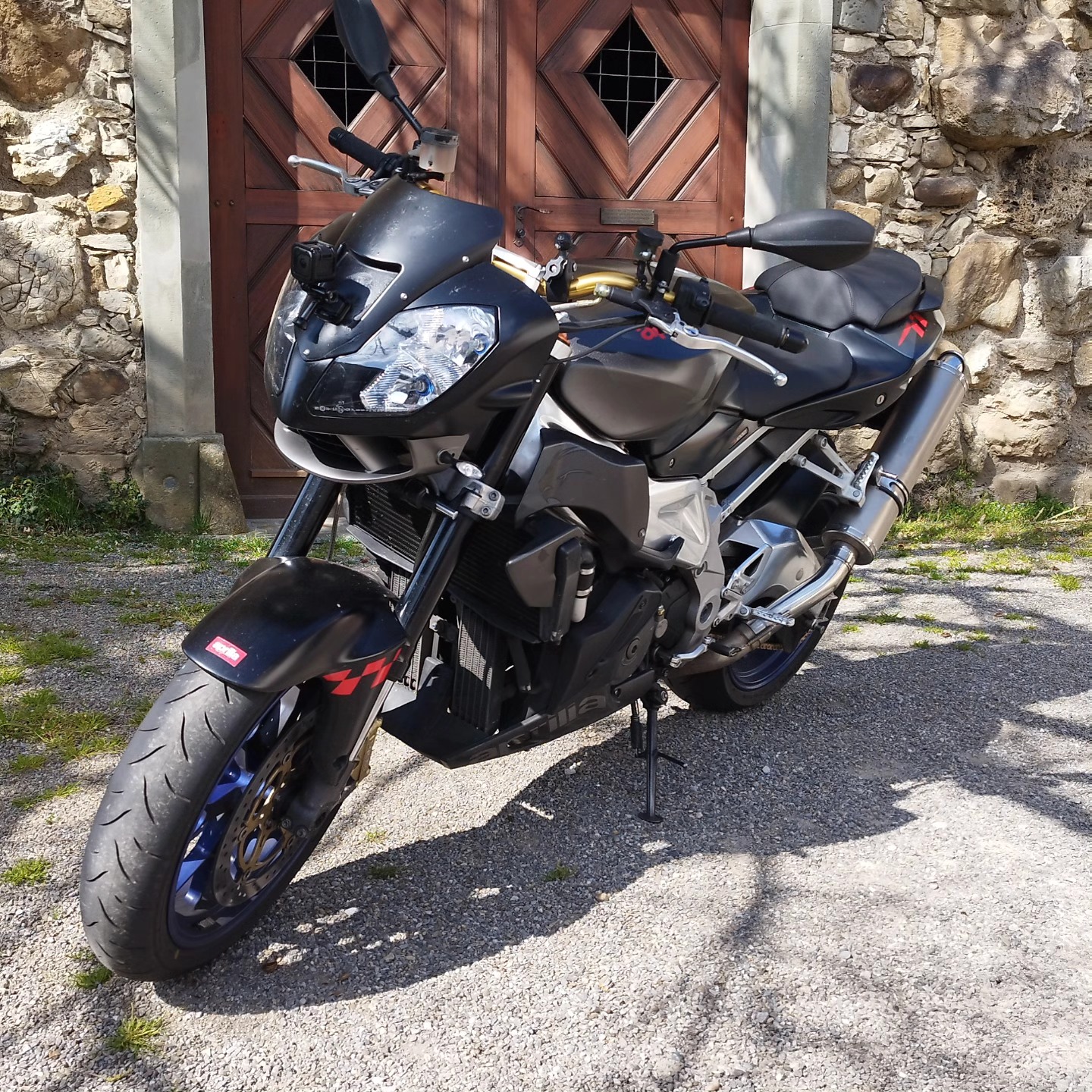 Aprilia Tuono V2